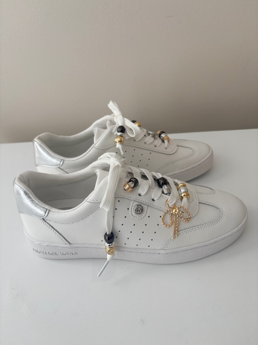 NWOB MICHAEL Michael Kors Scotty Beaded-Bow Sneakers Size 6